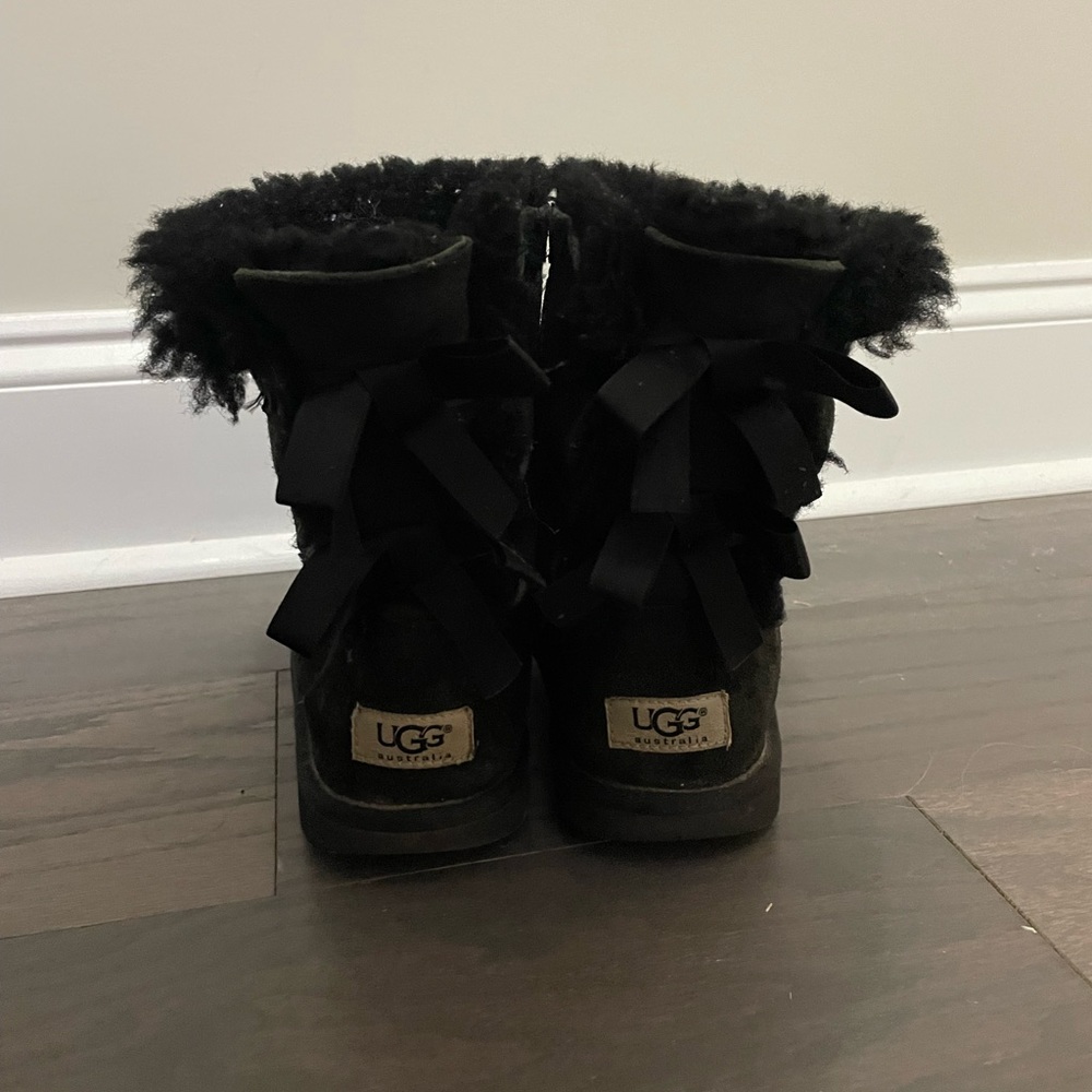 Black Bailey Bow Uggs